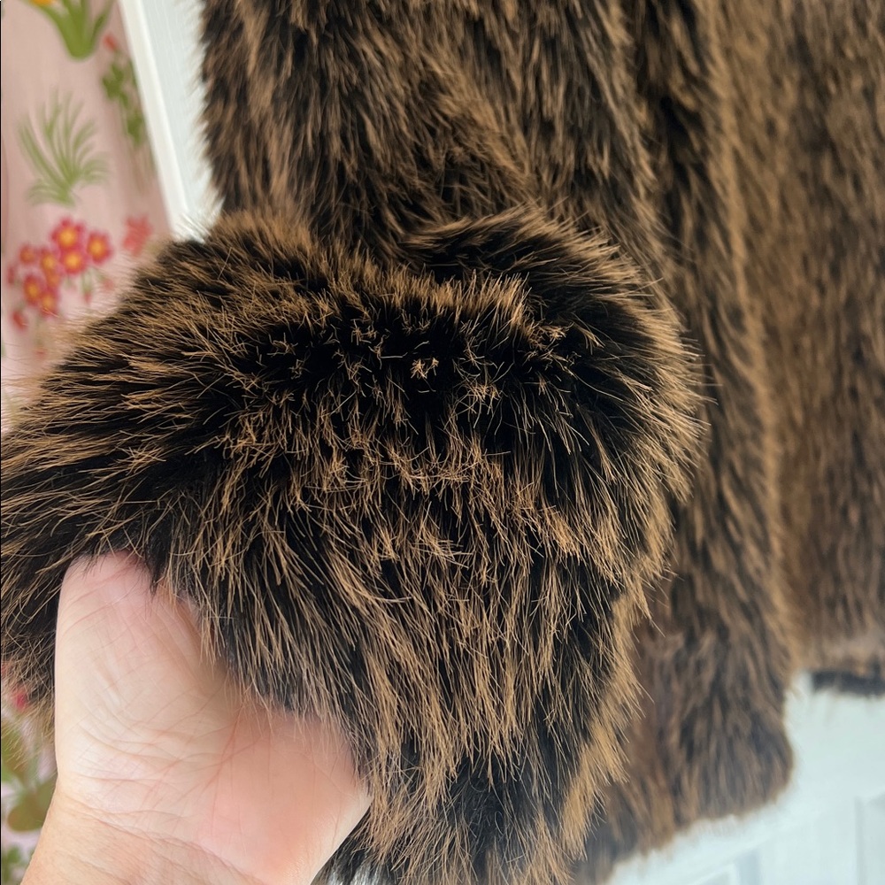 H&M Divided fluffy faux fur brown coat jacket M - Picture 10 of 10